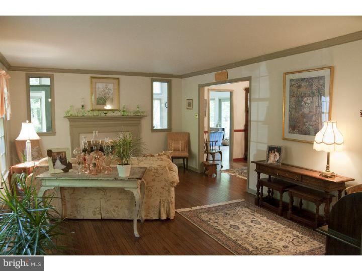 183 Almshouse Road Doylestown, PA 18901 - Photo 7 of 25 Living Room