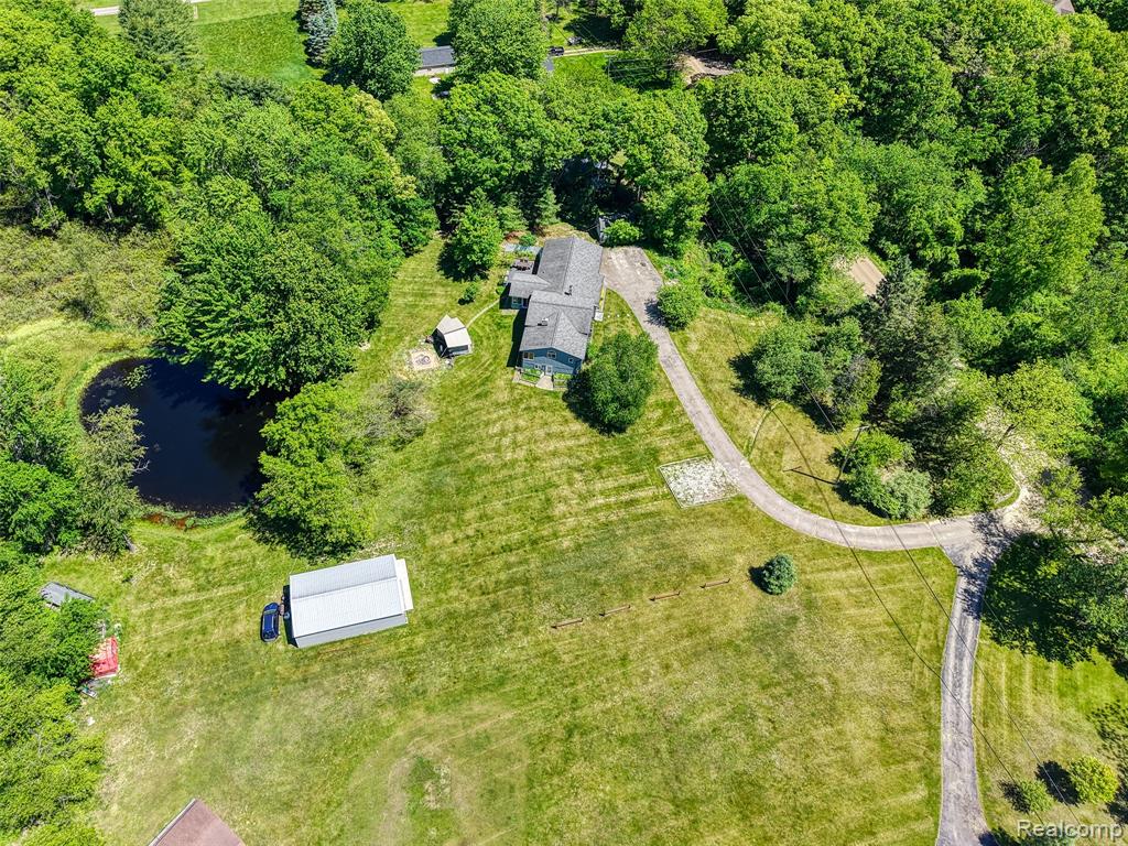 940 Rowland Road Leonard, MI 48367 - Photo 12 of 59