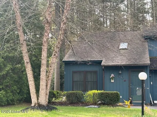 $1,800 | 40 Margaret Drive, Queensbury, NY 12804