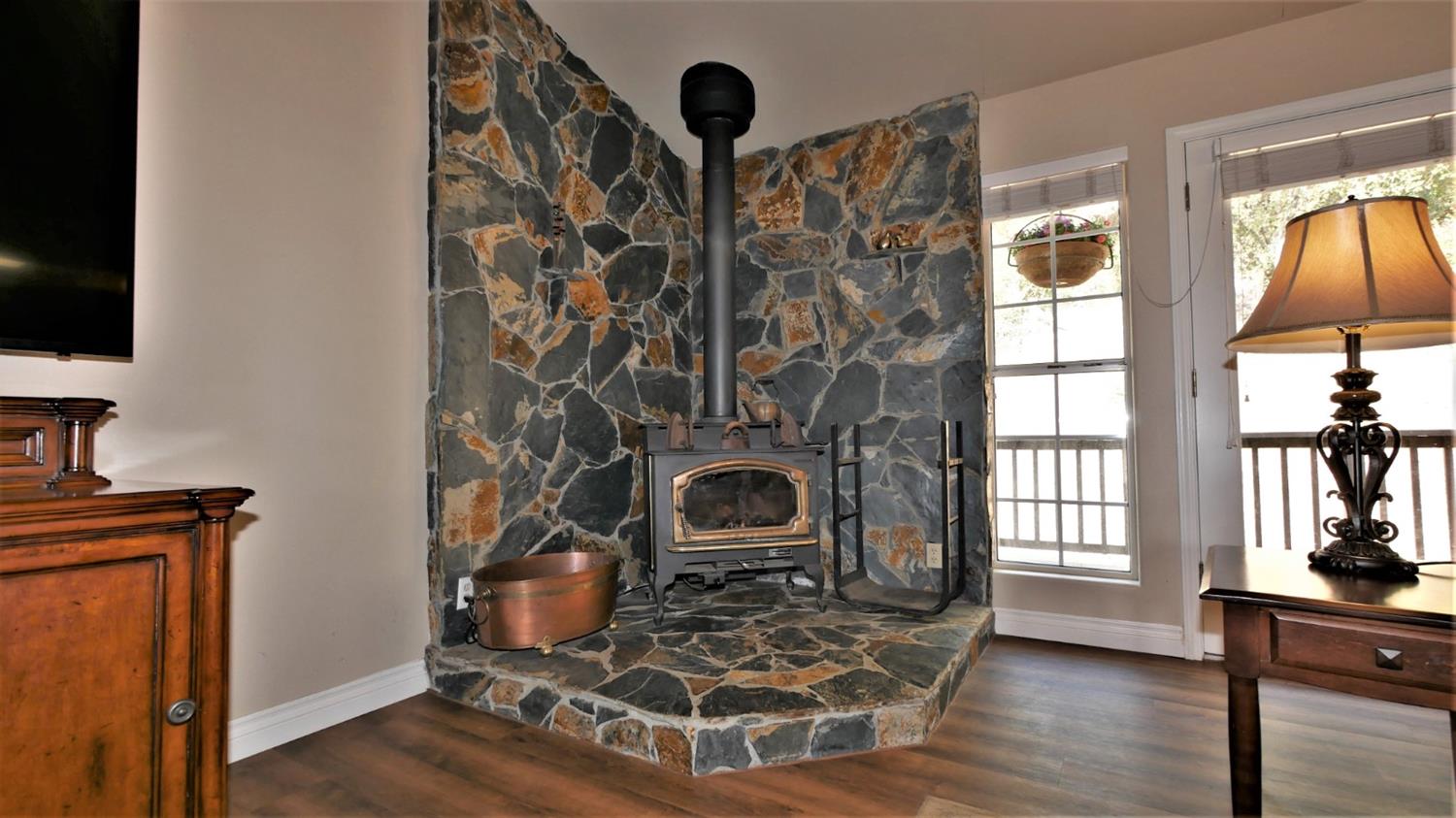 43326 Leach Road Ahwahnee, CA 93601 - Photo 10 of 37 Gallery Image 10