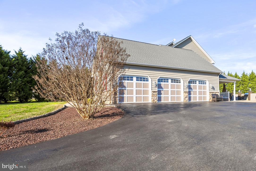 1010 Sassafrass Road Warwick, MD 21912 - Photo 86 of 97 Massive 3 car garage with side area