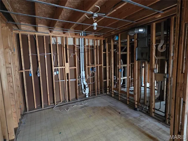 $99,900 | 7617 Triwoods Drive, Unit D, St. Louis, MO 63119