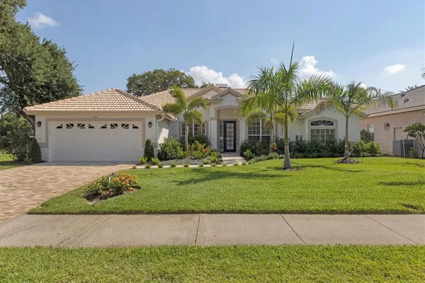 $4,950 | 8501 Park Shore Lane, Sarasota, FL 34238