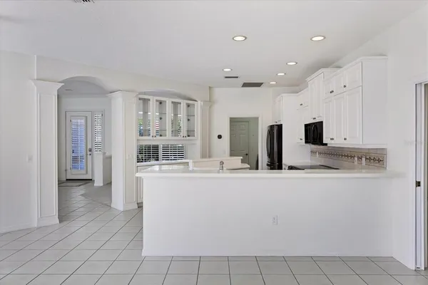 $4,950 | 8501 Park Shore Lane, Sarasota, FL 34238