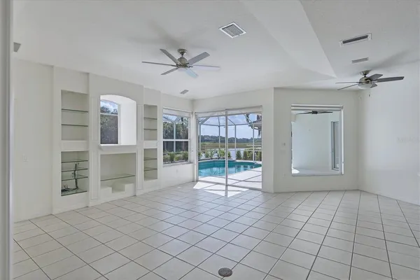 $4,950 | 8501 Park Shore Lane, Sarasota, FL 34238