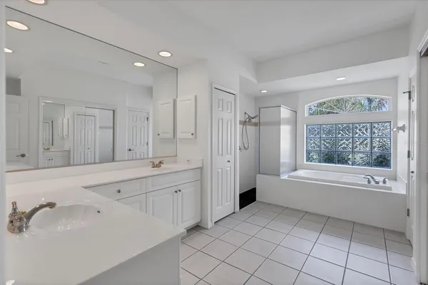 $4,950 | 8501 Park Shore Lane, Sarasota, FL 34238