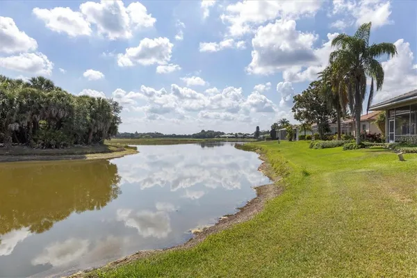 $4,950 | 8501 Park Shore Lane, Sarasota, FL 34238
