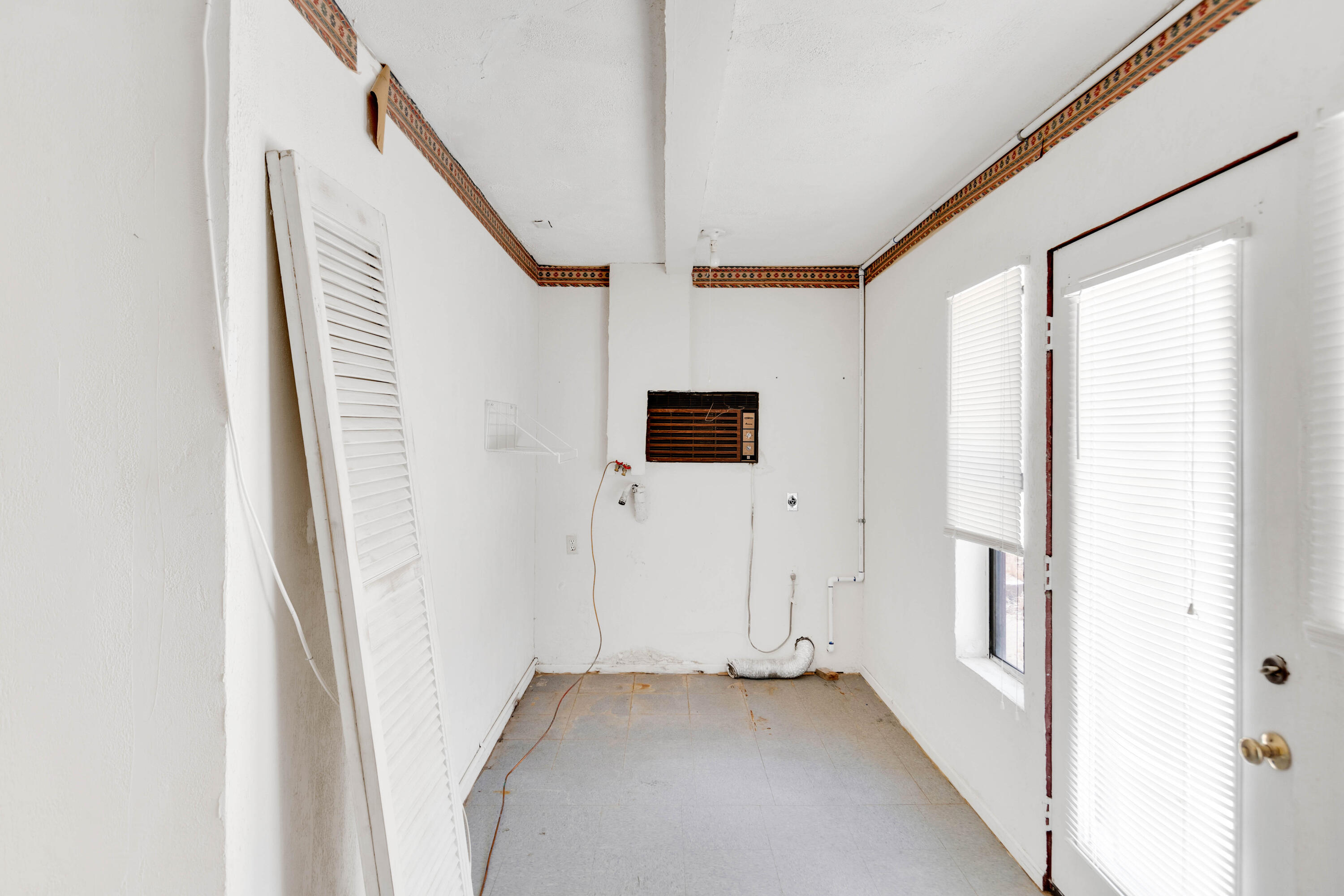 5260 Roberts Road Yucca Valley, CA 92284 - Photo 41 of 61 A78I6823