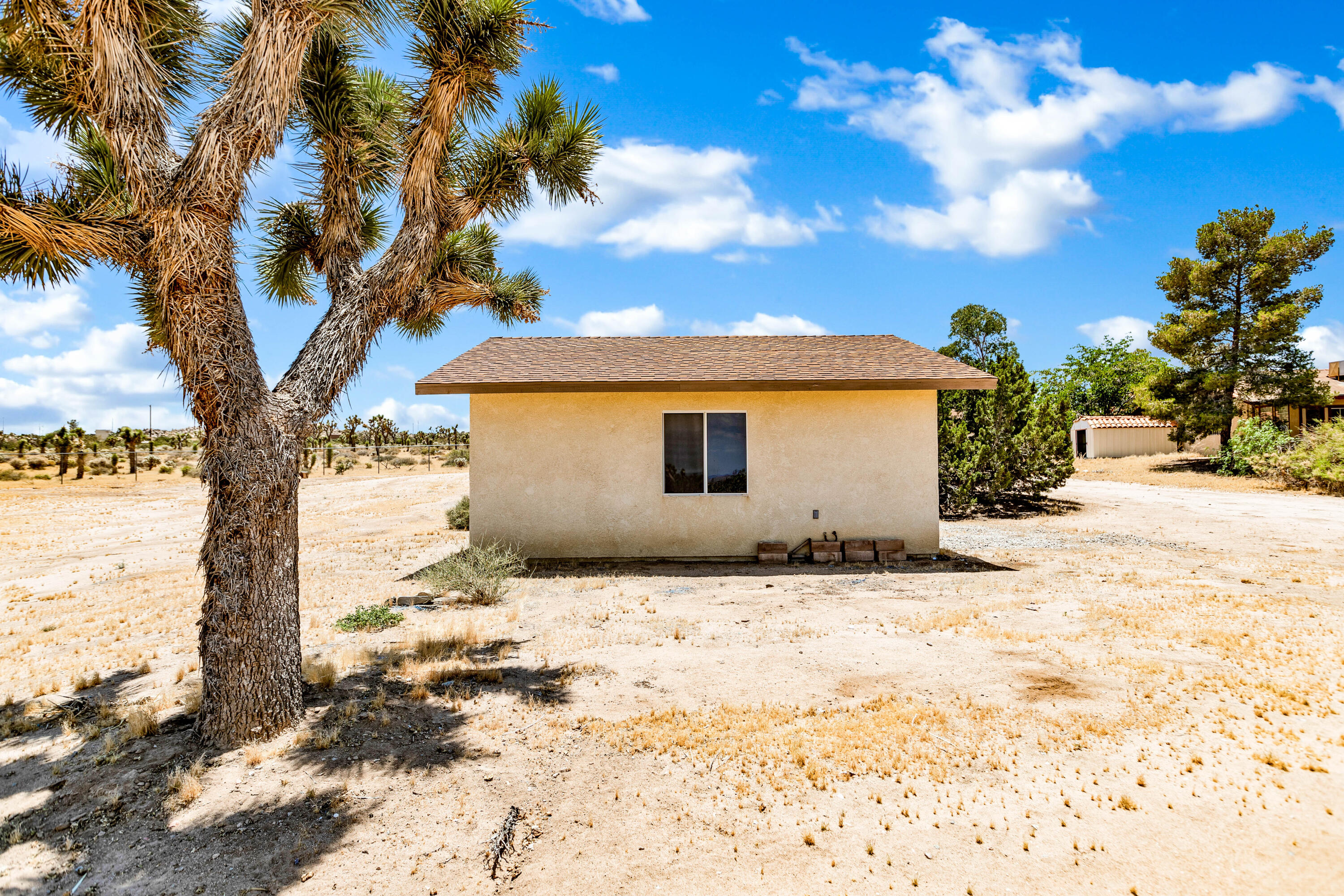 5260 Roberts Road Yucca Valley, CA 92284 - Photo 53 of 61 A78I6880