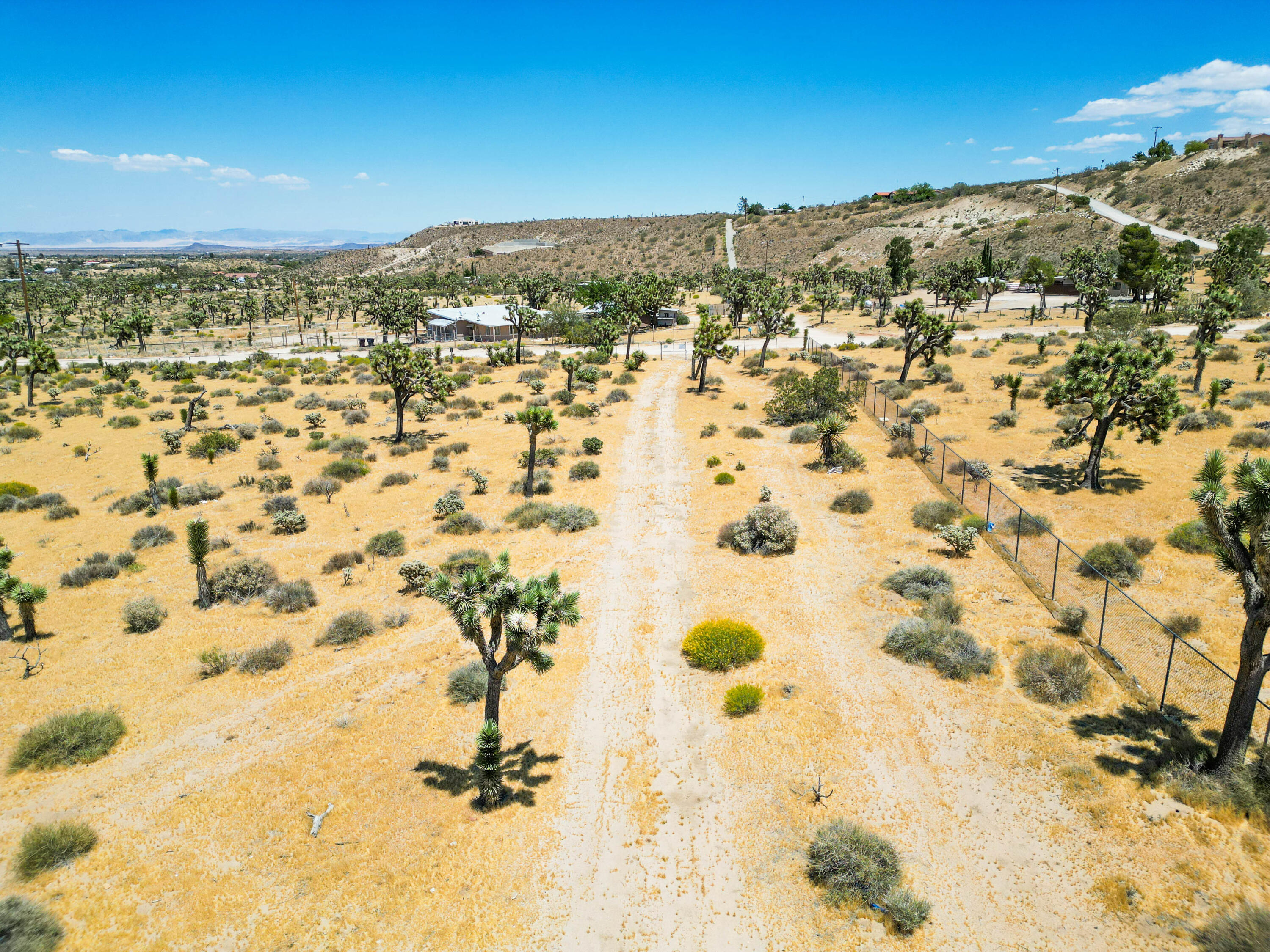 5260 Roberts Road Yucca Valley, CA 92284 - Photo 58 of 61 DJI_0098
