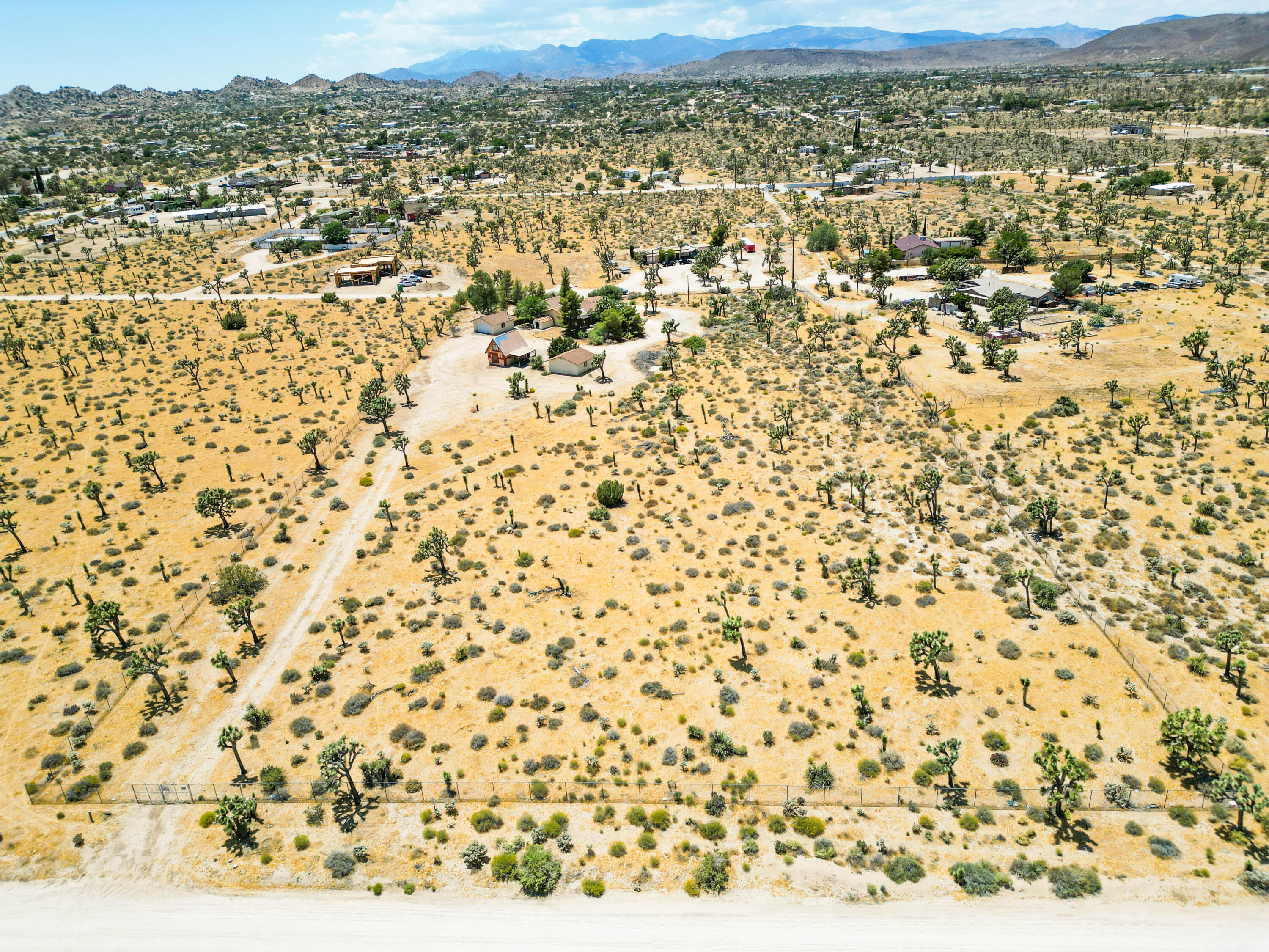 5260 Roberts Road Yucca Valley, CA 92284 - Photo 10 of 61 DJI_0087