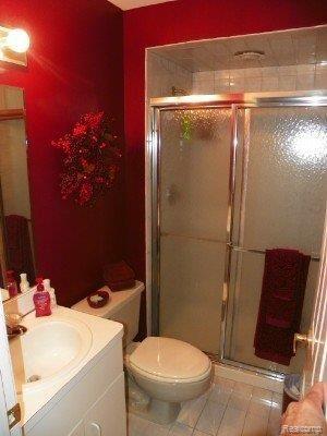 1680 Crestline Lane Rochester, MI 48307 - Photo 20 of 23 bathroom.jpg