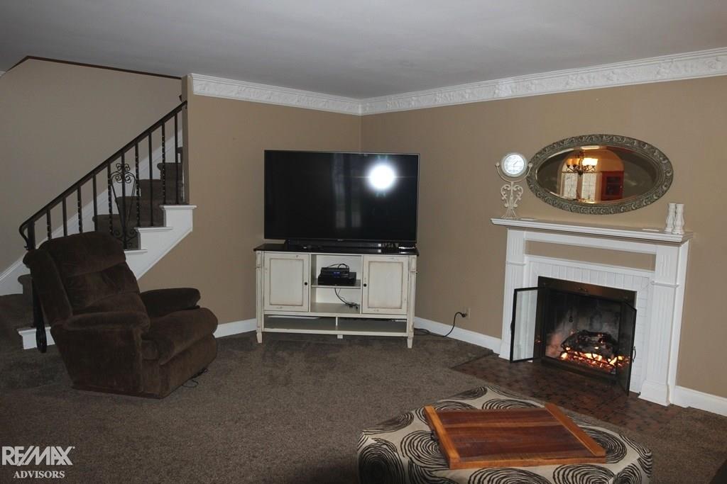 152 Riverside Drive Mount Clemens, MI 48043 - Photo 8 of 28