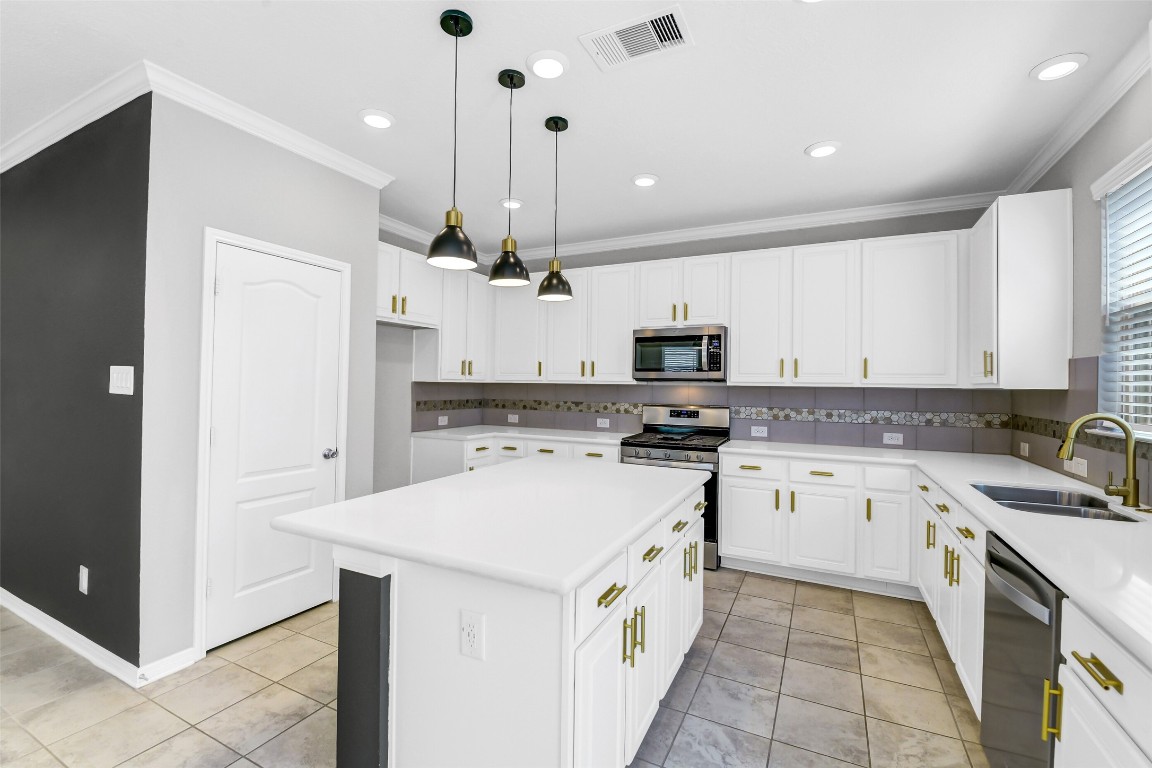 8607 Cedar Brook Point Drive Houston, TX 77080 - Photo 4 of 30