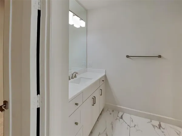 a view of walk in closet