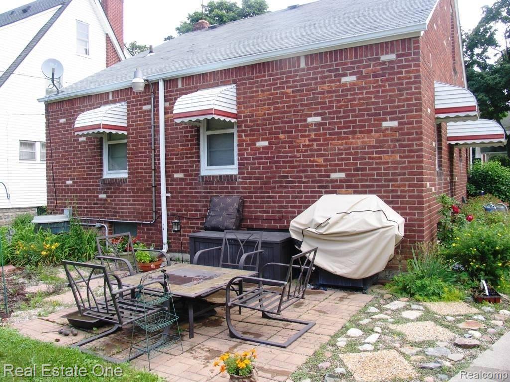 234 Chippewa Road Pontiac, MI 48341 - Photo 5 of 25 Patio