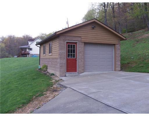 400 Hobbs Run Road Mount Morris, PA 15349 - Photo 3 of 18 Parking Lot/Garage.