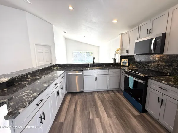 $2,495 | 2924 Pebble Creek Street, Melbourne, FL 32935