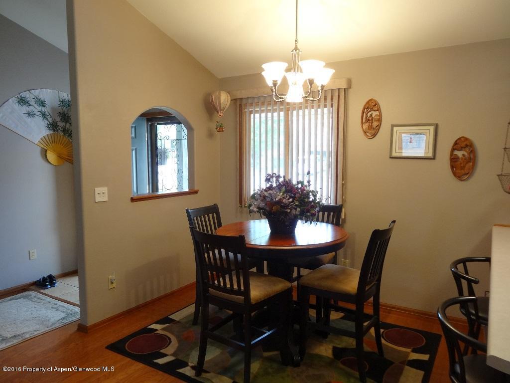 614 Ginseng Road New Castle, CO 81647 - Photo 4 of 14 dining area