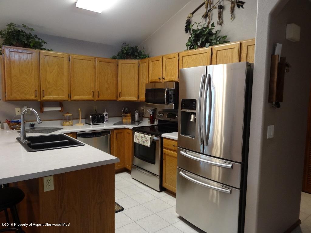 614 Ginseng Road New Castle, CO 81647 - Photo 6 of 14 kitchen 2