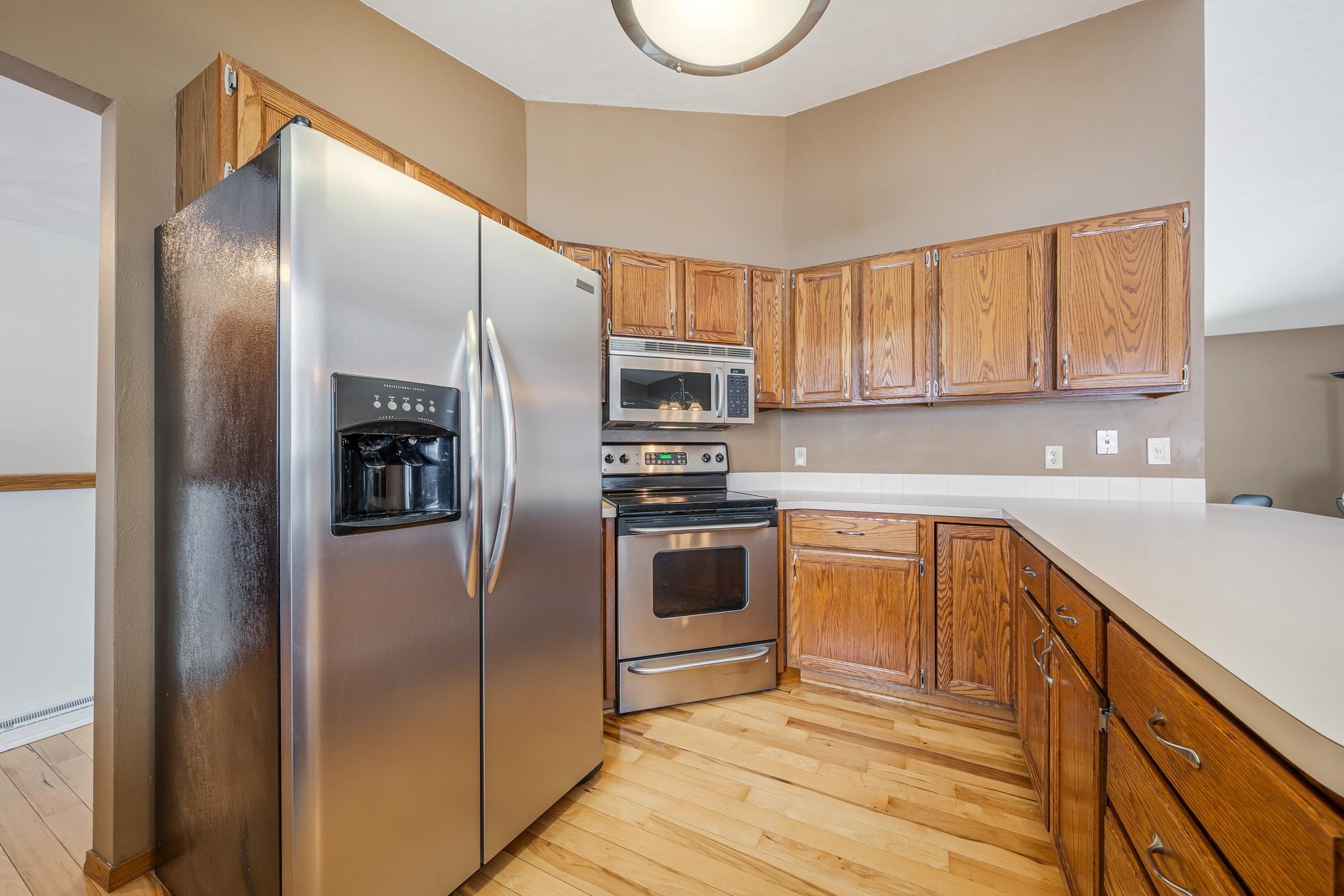 1253 Meadowview Drive Menasha, WI 54952 - Photo 4 of 35