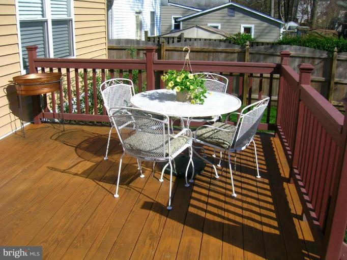 1518 Mayfield Road Edgewater, MD 21037 - Photo 8 of 30 Deck