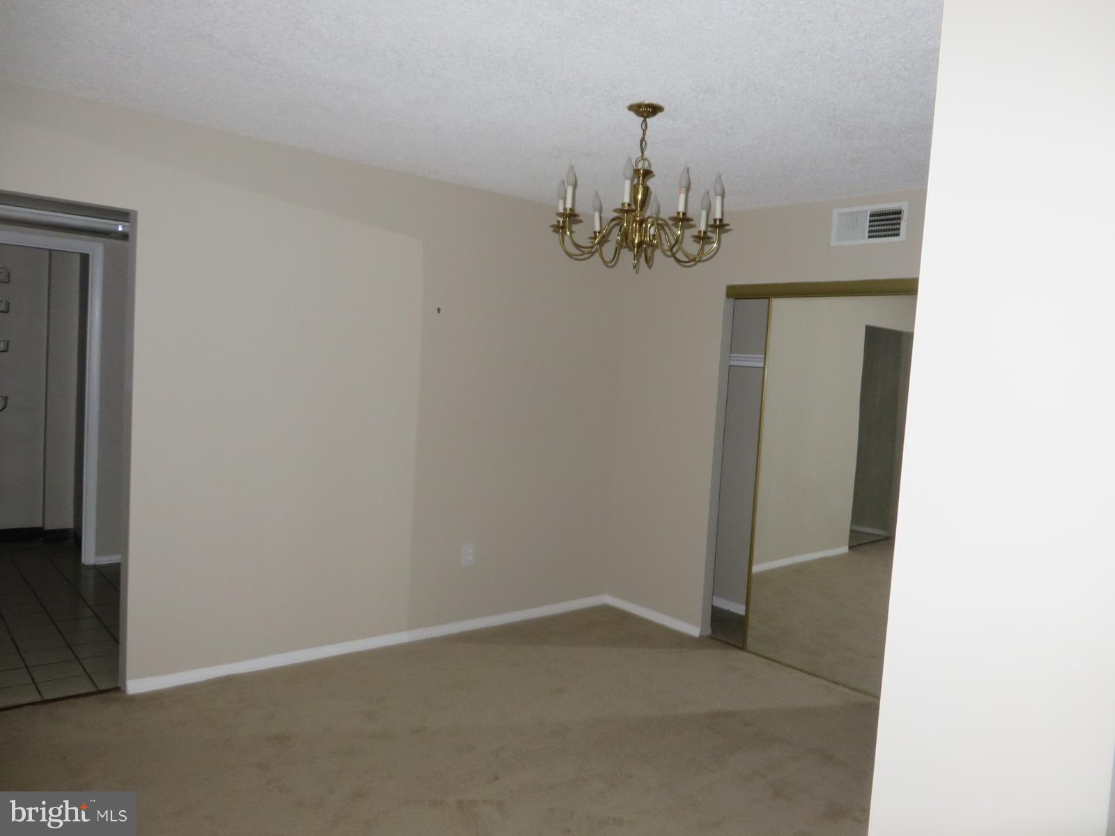 1515 South Arlington Ridge Road, Unit 703 Arlington, VA 22202 - Photo 21 of 28 Interior (General)
