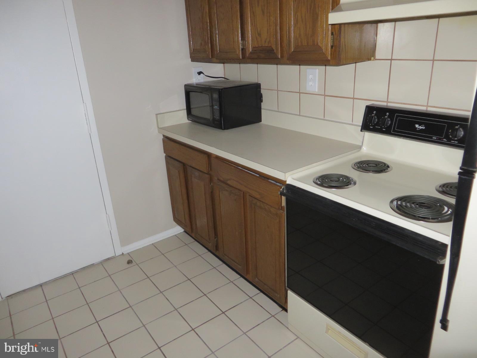 1515 South Arlington Ridge Road, Unit 703 Arlington, VA 22202 - Photo 24 of 28 Kitchen