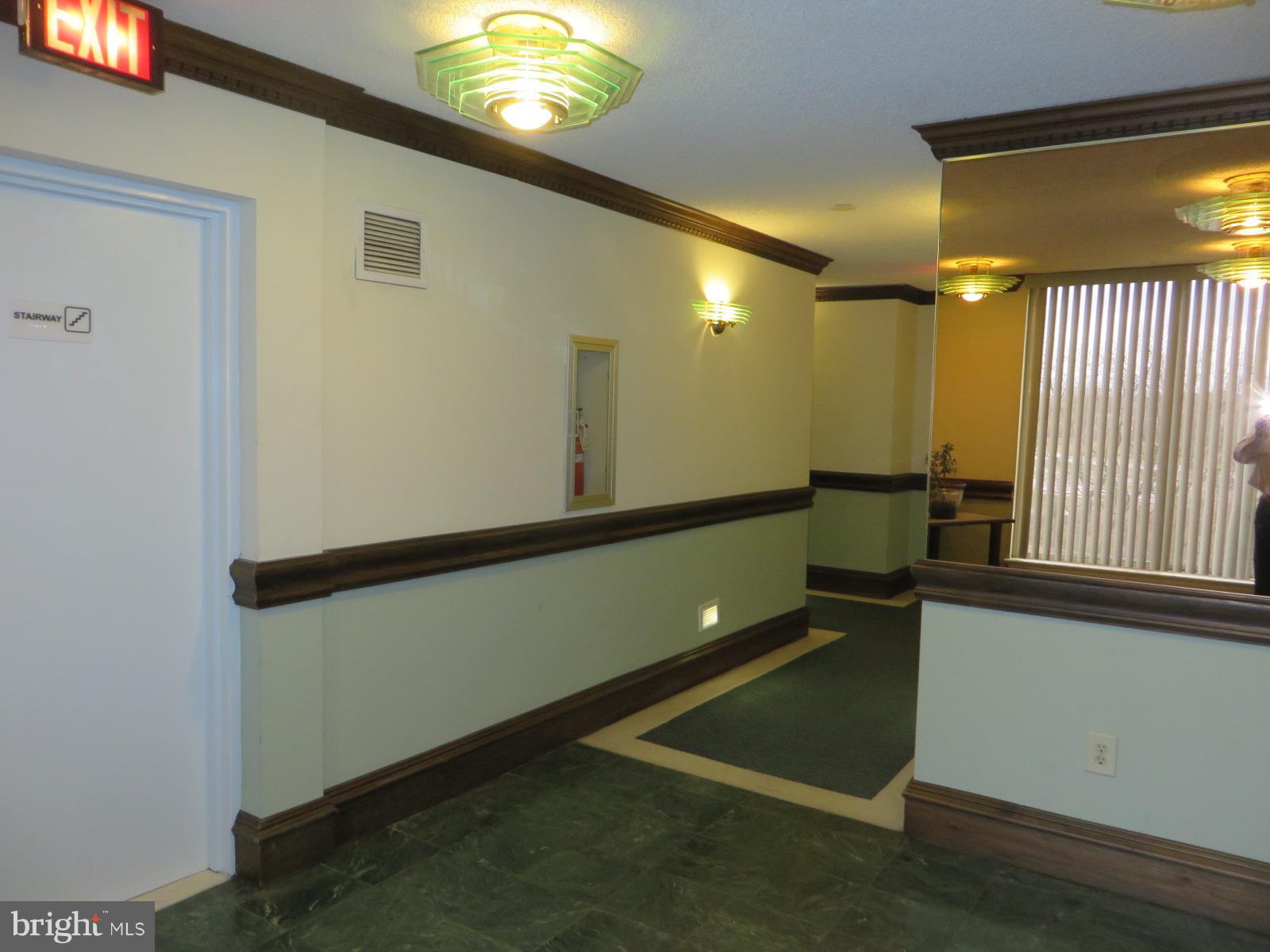1515 South Arlington Ridge Road, Unit 703 Arlington, VA 22202 - Photo 28 of 28 Common Hallway