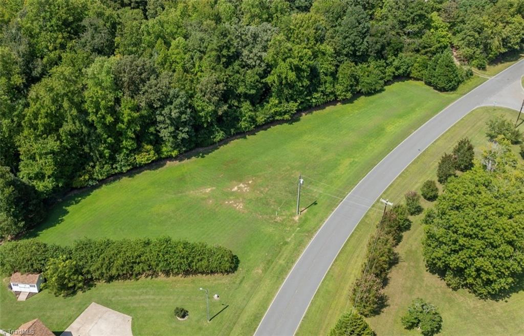 935 Caudle Road Randleman, NC 27317 - Photo 5 of 8 Gallery Image 5