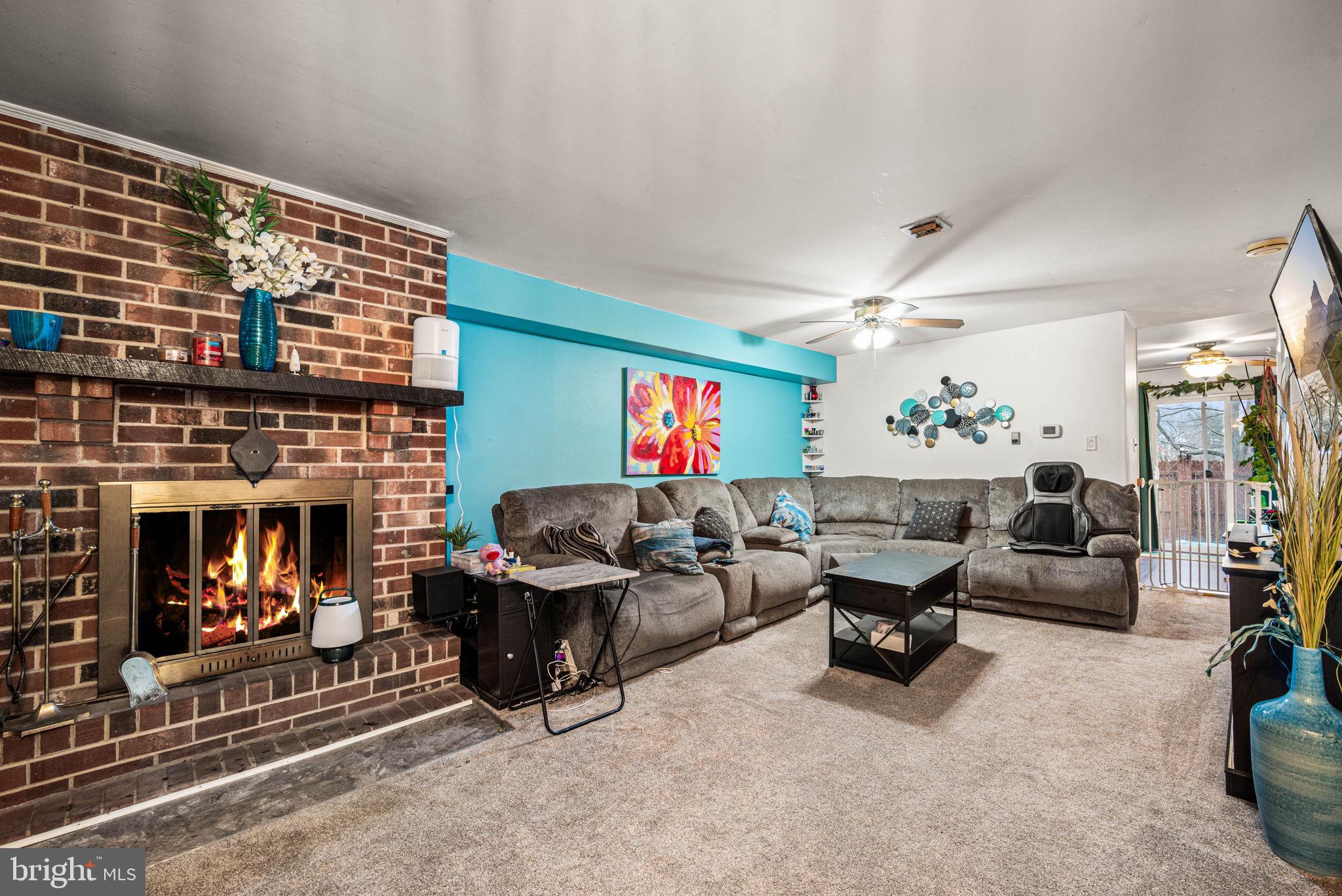 1404 Walnut Ridge Drive Pottstown, PA 19464 - Photo 3 of 19 Spacious Living Room with Open Flow