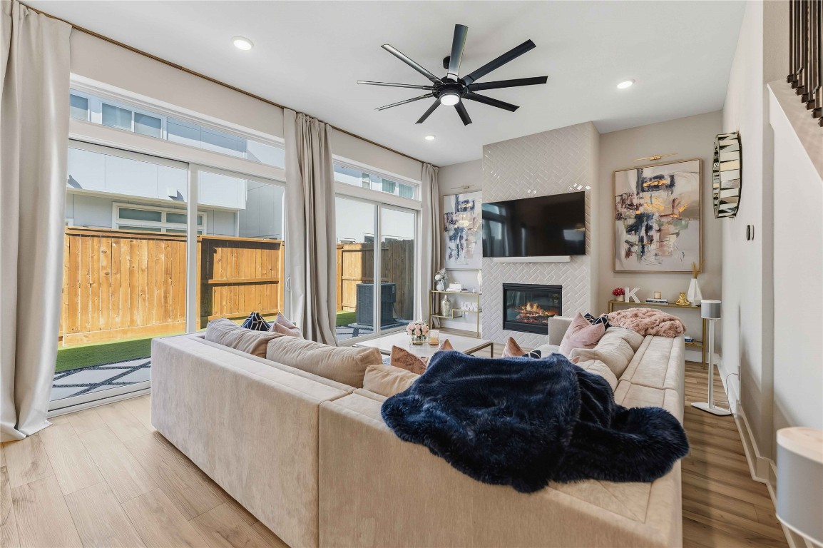 1717 Lindsey Ridge Drive Houston, TX 77055 - Photo 5 of 30