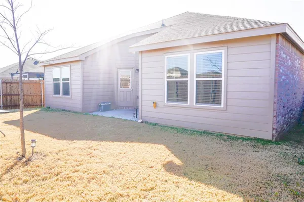 $2,100 | 4604 Benham Drive, Crowley, TX 76036