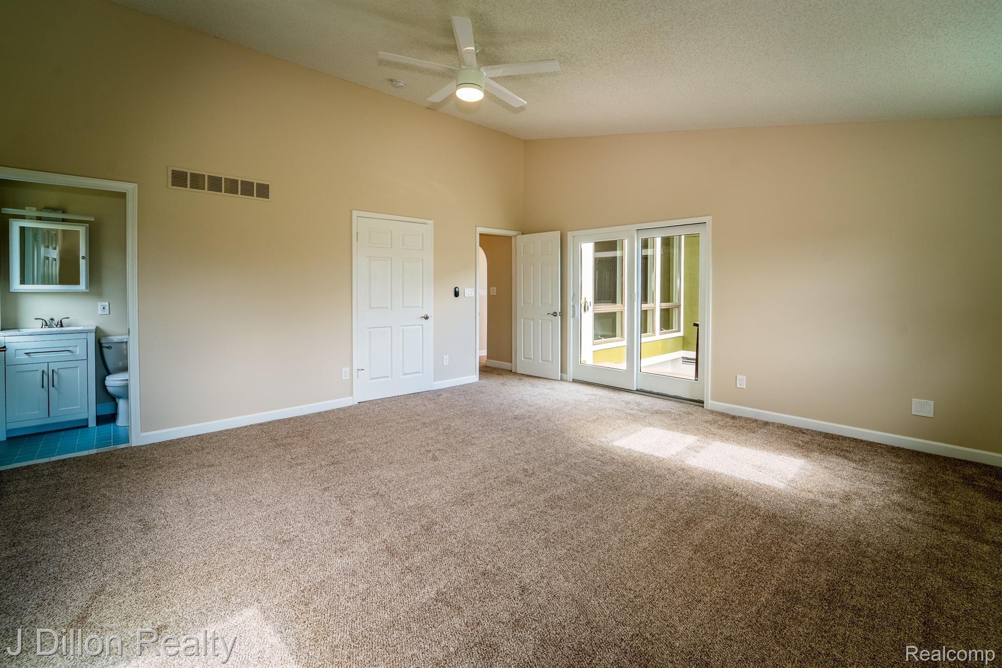 4372 Walsh Road Whitmore Lake, MI 48189 - Photo 22 of 40 4372 Walsh-59.jpg