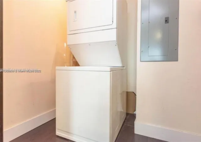 $5,400 | 6000 Collins Avenue, Unit 146, Miami Beach, FL 33140