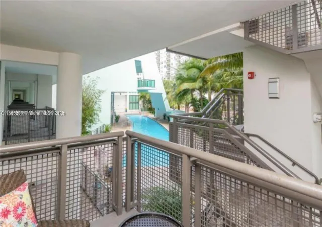 $5,400 | 6000 Collins Avenue, Unit 146, Miami Beach, FL 33140