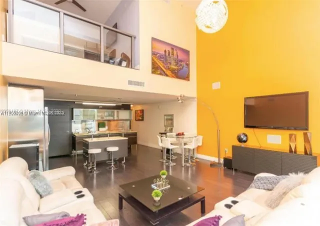 $5,400 | 6000 Collins Avenue, Unit 146, Miami Beach, FL 33140