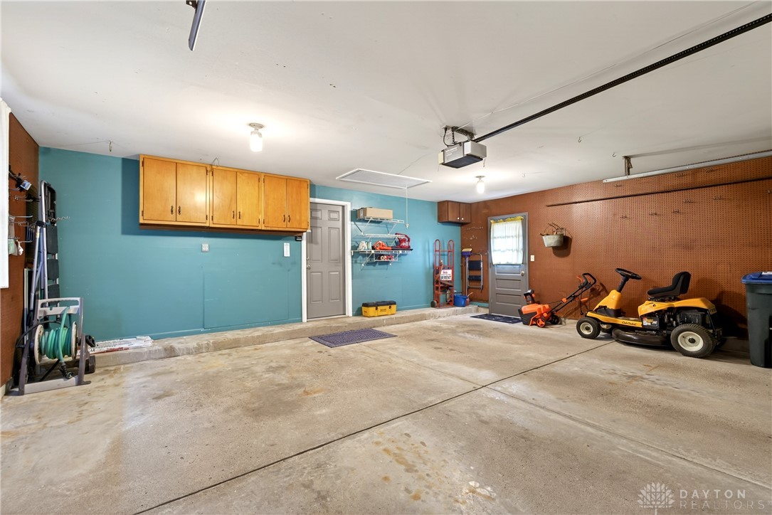1547 Ambridge Road Centerville, OH 45459 - Photo 28 of 79
