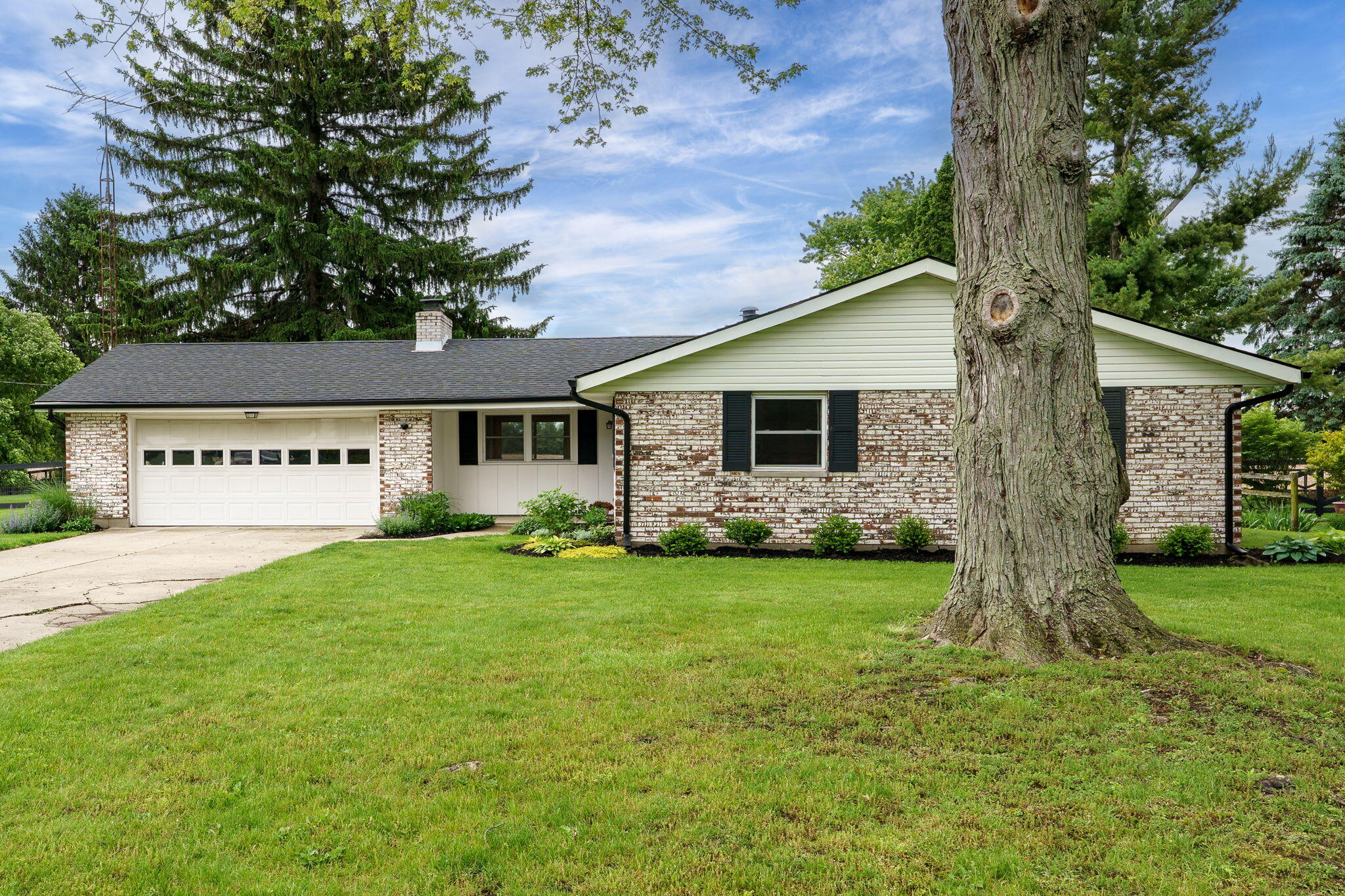 3300 Old Clifton Road Springfield, OH 45502 - Photo 3 of 48