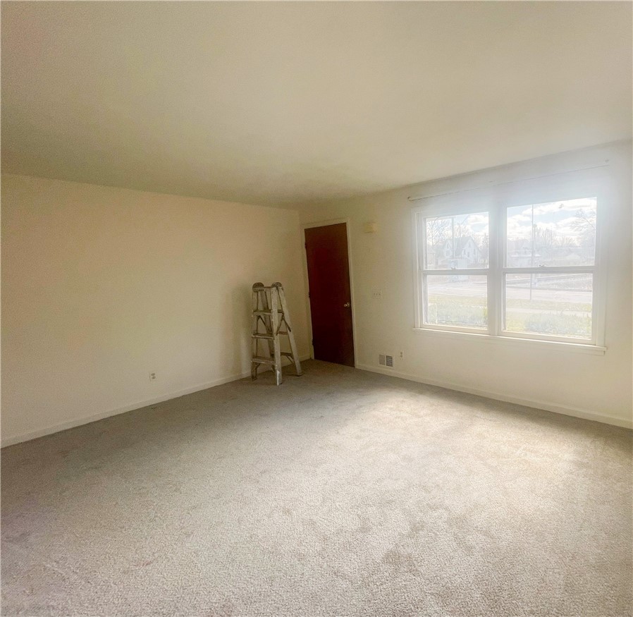128 Mc Call Road Rochester, NY 14616 - Photo 8 of 9