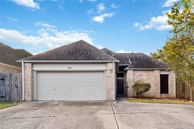 $240,000 | 1914 Mosa Creek Court, Houston, TX 77017