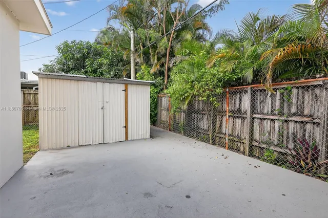 $3,995 | 1820 North 56th Avenue, Hollywood, FL 33021