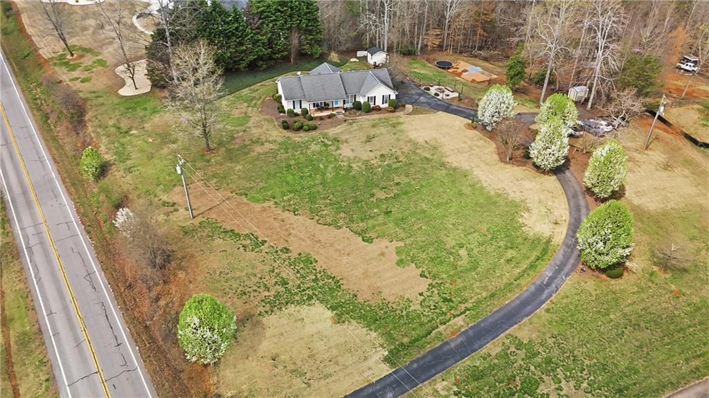 4564 Highway 51 Lula, GA 30554 - Photo 44 of 46 a bathroom with a bathtub