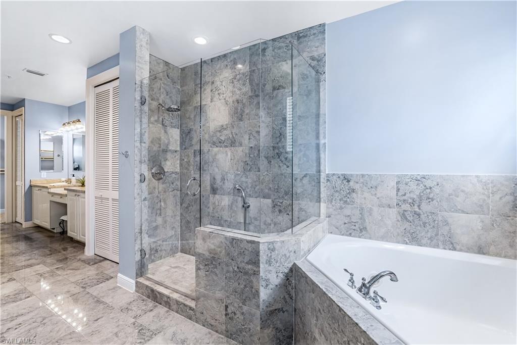 863 9th Avenue South, Unit 202 Naples, FL 34102 - Photo 20 of 35 Primary Bath