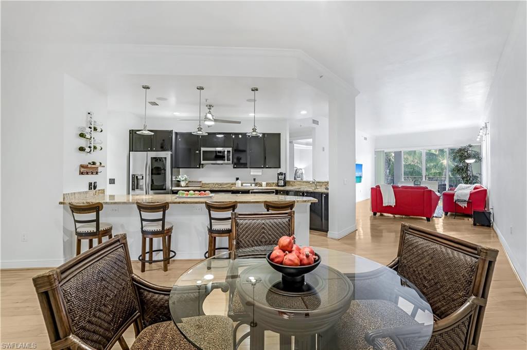 863 9th Avenue South, Unit 202 Naples, FL 34102 - Photo 7 of 35