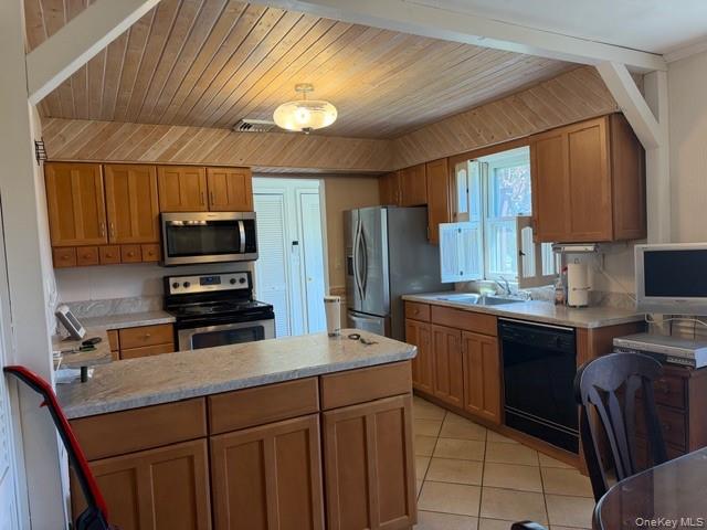 99 Convent Road Syosset, NY 11791 - Photo 4 of 12
