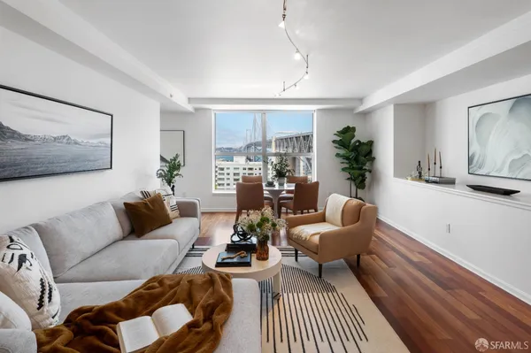 $5,490 | 400 Beale Street, Unit 1413, San Francisco, CA 94105