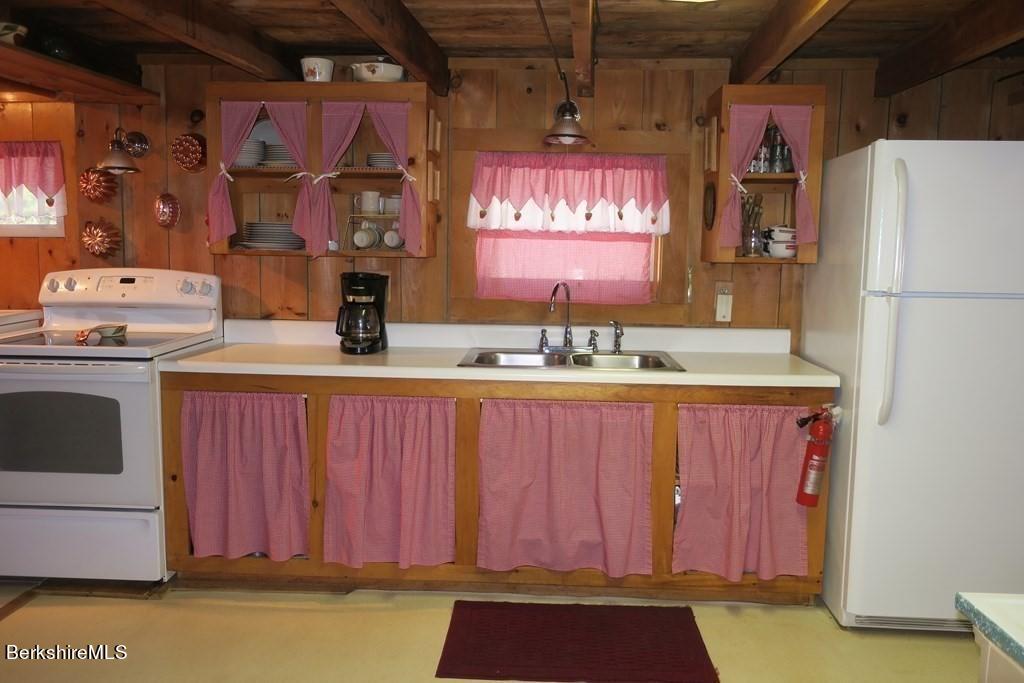 18 Ridge Avenue Otis, MA 01029 - Photo 3 of 40 18 pic 3