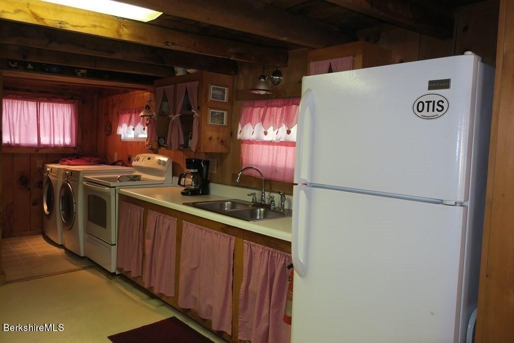 18 Ridge Avenue Otis, MA 01029 - Photo 8 of 40 18 pic 8