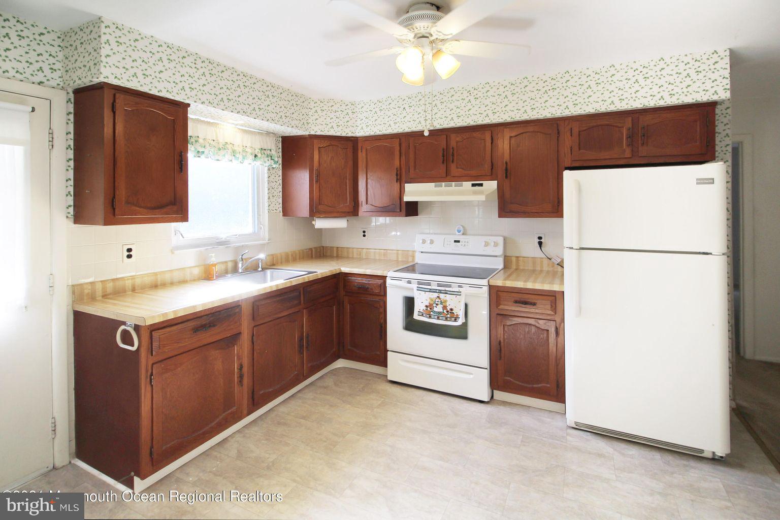 8 Sunset Road, Unit A Manchester Township, NJ 08759 - Photo 8 of 19 Gallery Image 8